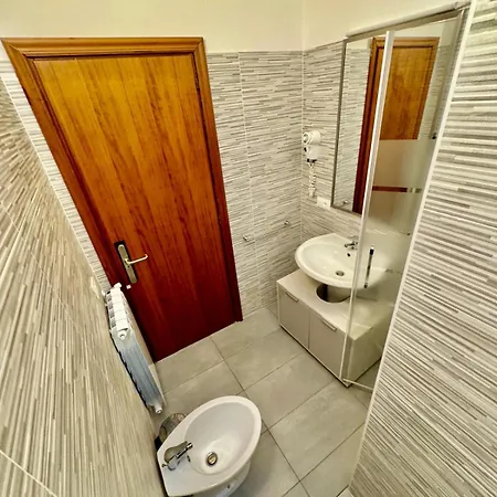 Otel Guidi 2*