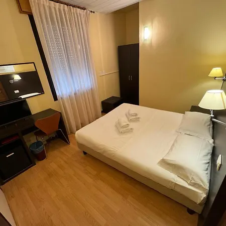 圭迪酒店 2* 梅斯特雷